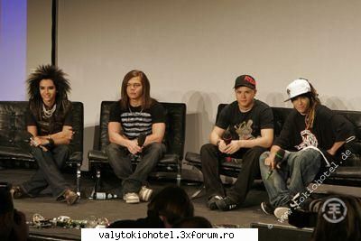 ati renunta la ei? - io nu as renumta la ei pt nik in lume!si io am - TOKIO HOTEL
