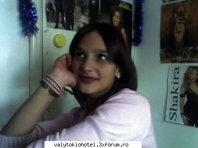 me............valentina - deea e fana th ii pl tom:X - poze cu prietenii vostri